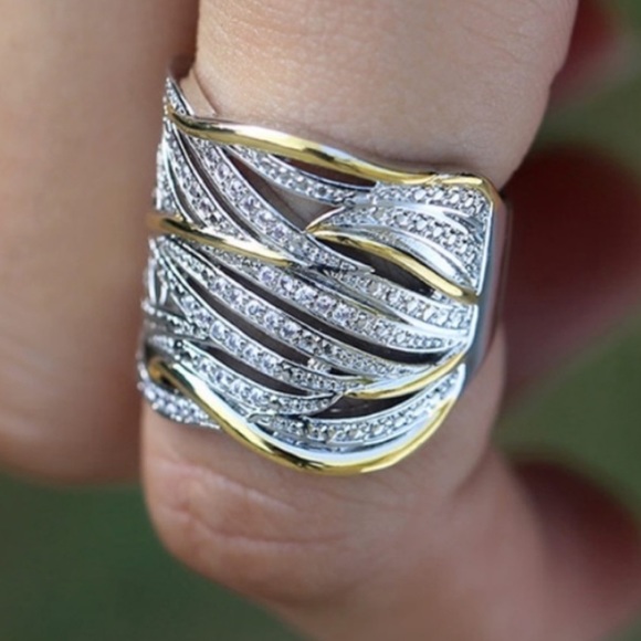 💍TWO TONE 925 STERLING SILVER DIAMOND HALO RING, CUTE RING, SHINY RING. - Picture 2 of 6